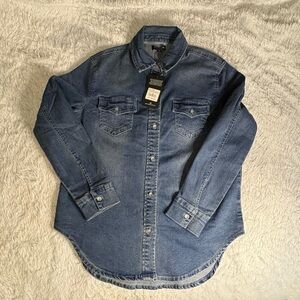 TRUE RELIGIÓN Georgia denim shirt
With silver glitter horseshoe and wings logo M